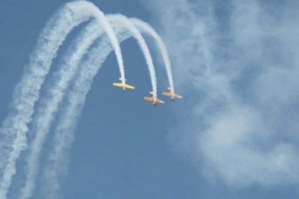 Cel mai mare show aerian va avea loc pe aeroportul Băneasa